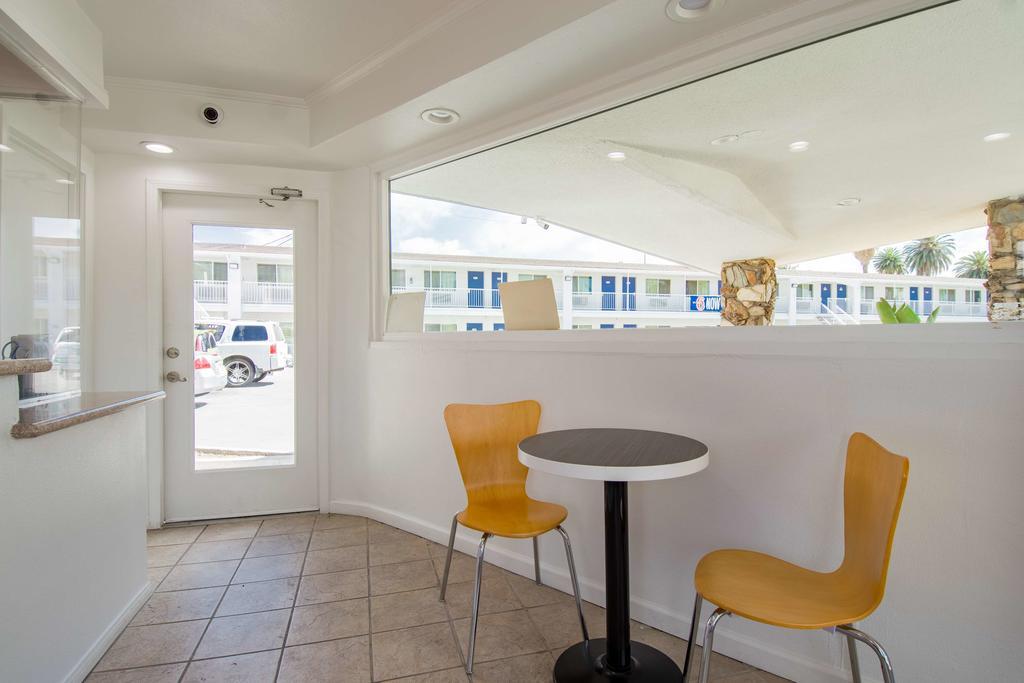 Motel 6-San Bernardino, Ca - Downtown מראה חיצוני תמונה