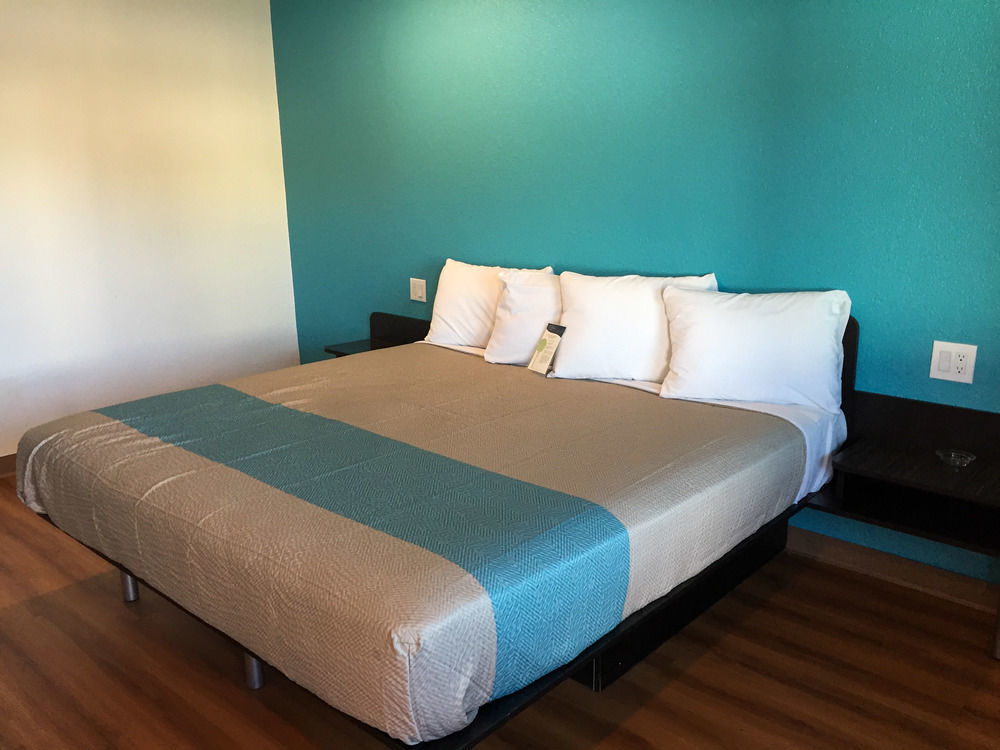Motel 6-San Bernardino, Ca - Downtown מראה חיצוני תמונה